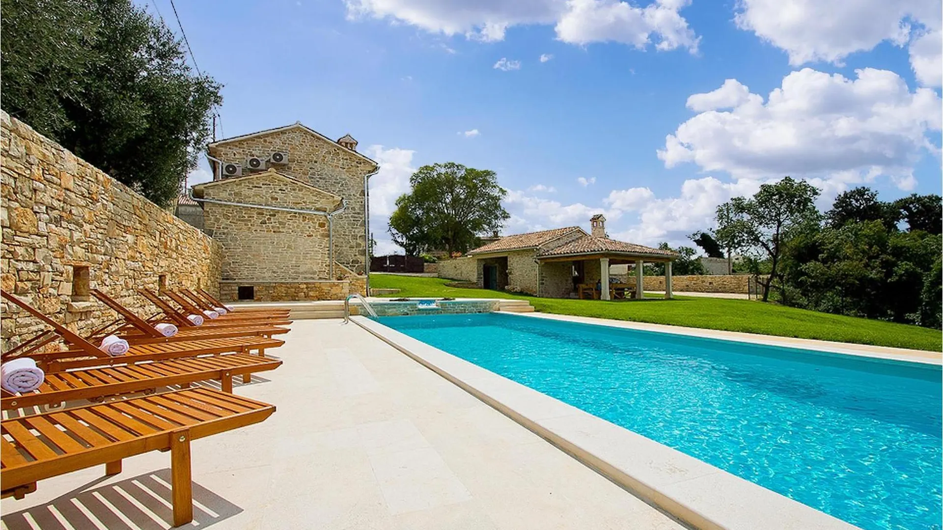 Villa Agra Pula